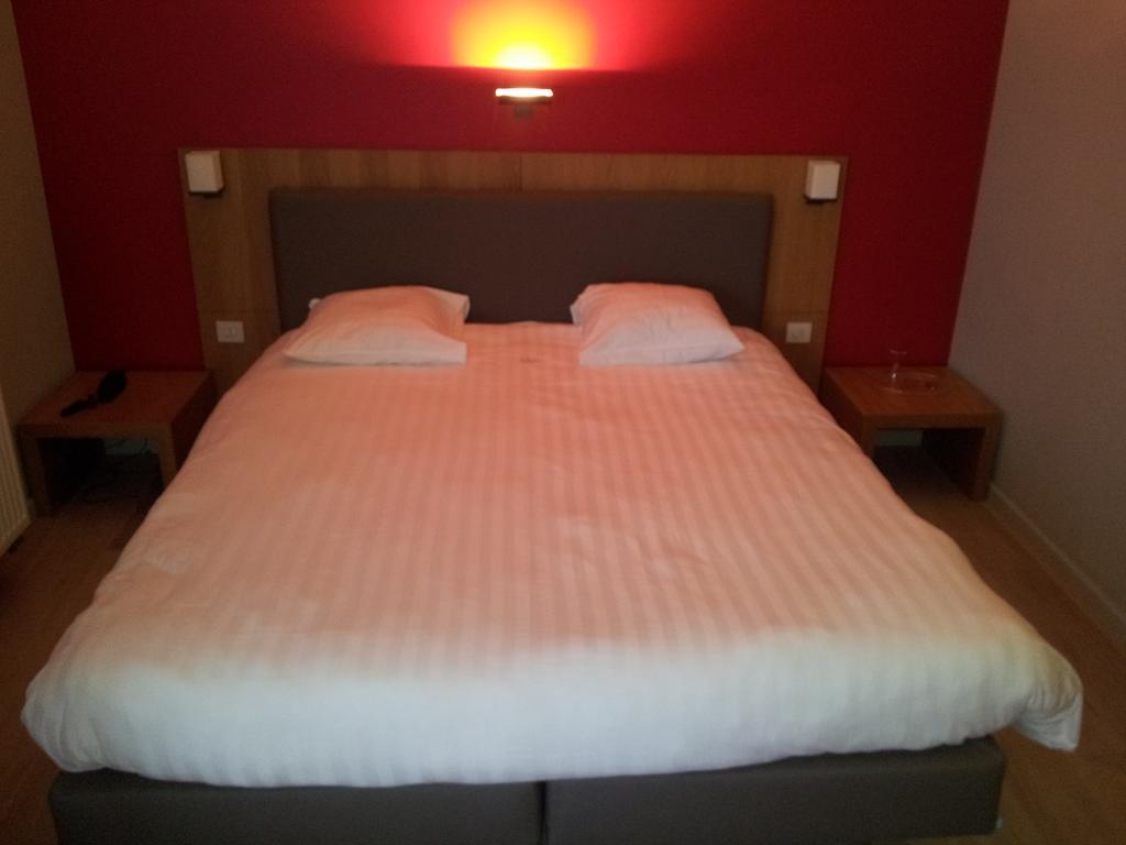 Hotel De Zalm Herentals Bagian luar foto